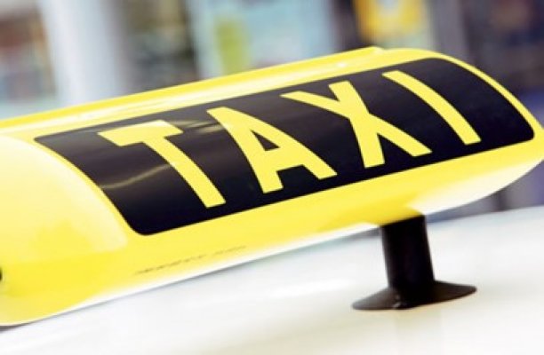 Taximetrist ameninţat de un descreierat cu cuţitul